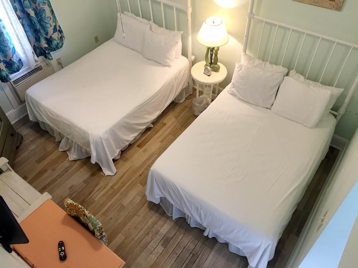 Double Room with Two Double Beds,776015215:JPEG