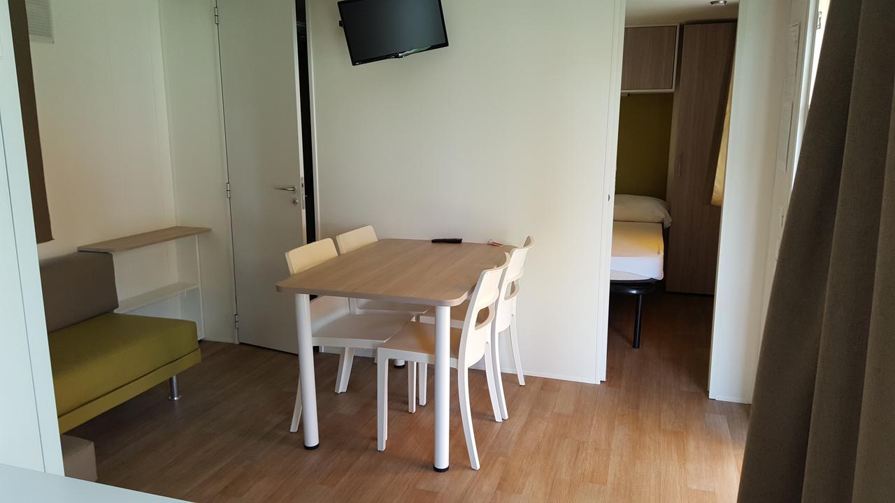 Deluxe Mobilheim mit 2 Schlafzimmern