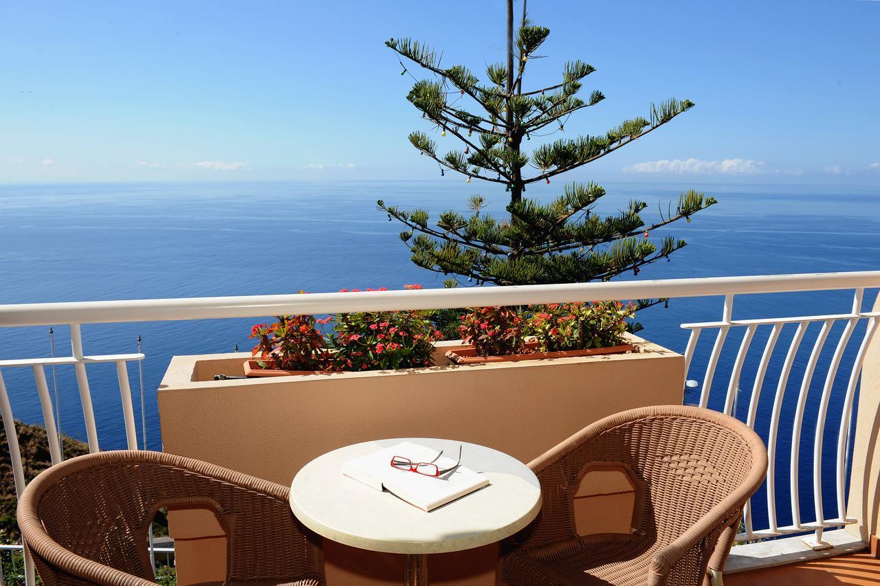Chambre Double ou Lits Jumeaux - Vue sur Mer