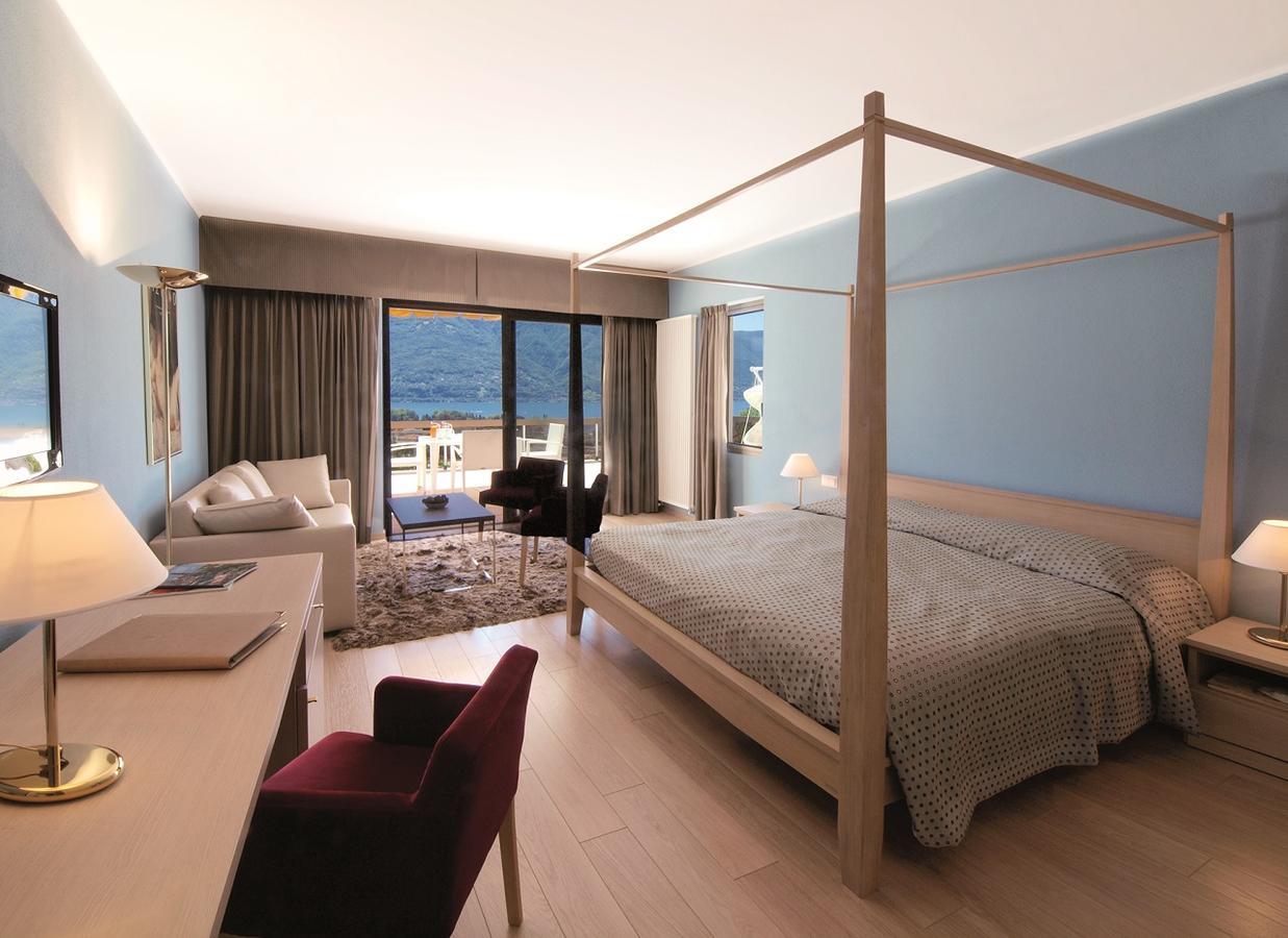 Apartamento com Terraço e Vista do Lago