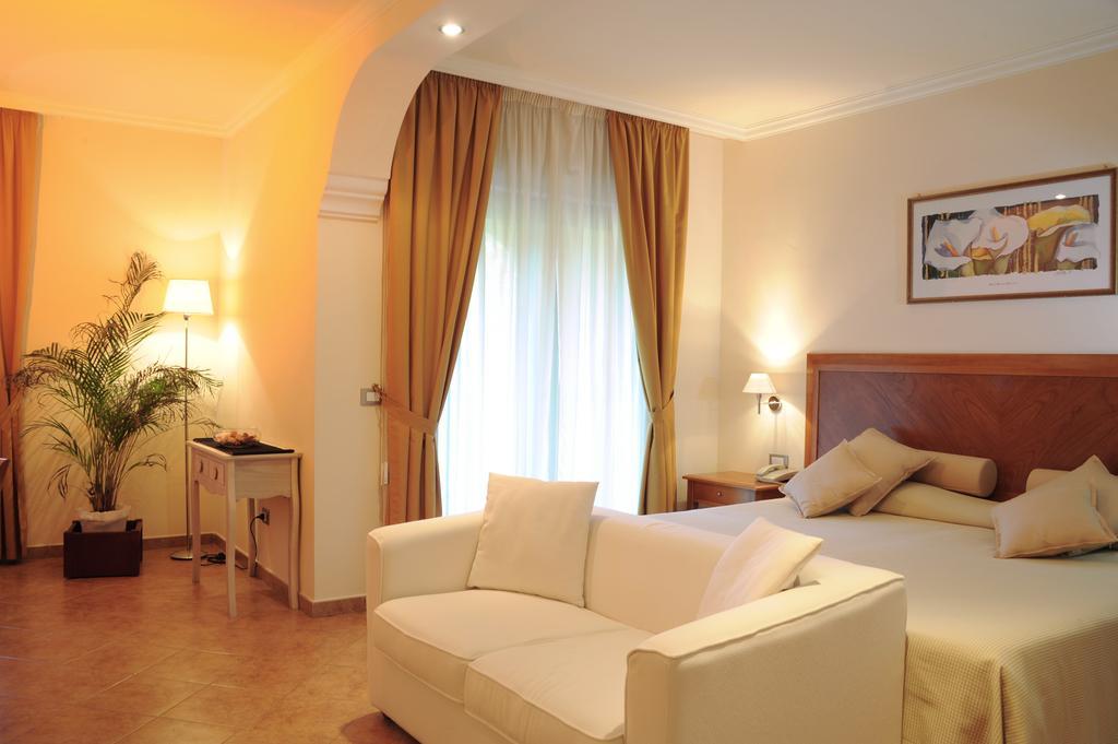 Dreibettzimmer mit Spa-Zugang