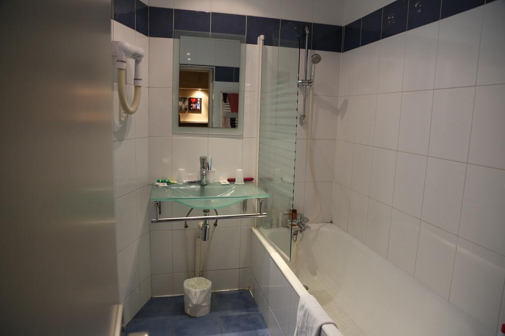 Standard Zweibettzimmer mit Dusche oder Badewanne