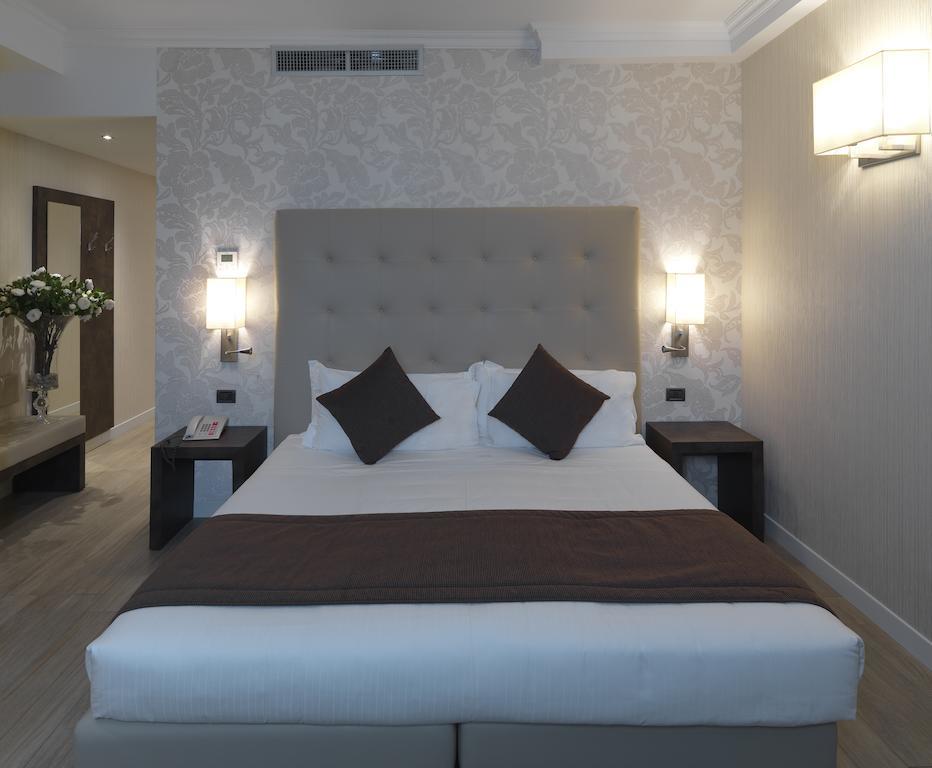 Deluxe Doppel-/Zweibettzimmer