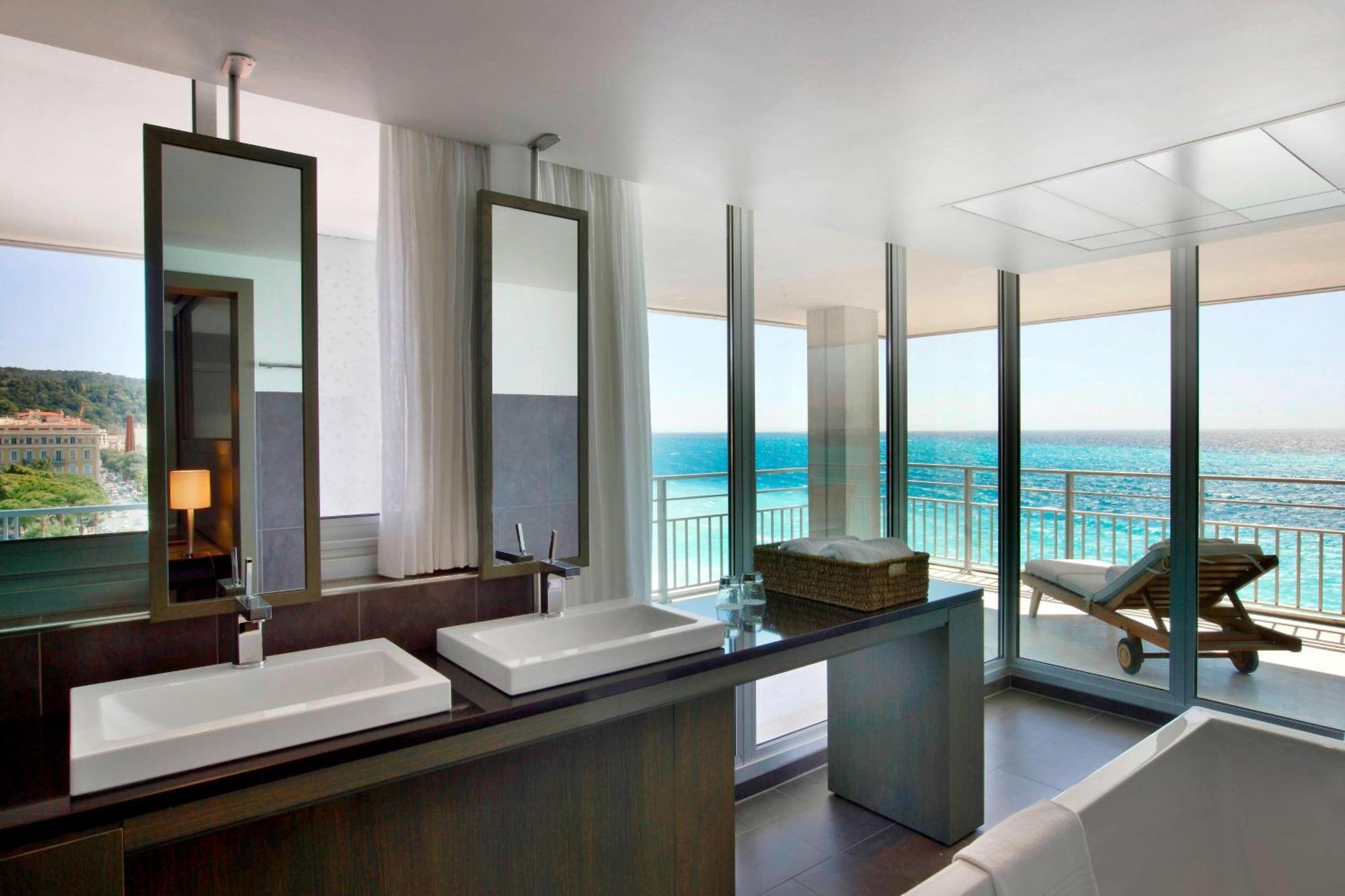 Suite Junior con vistas panorámicas al mar - 1 cama extragrande