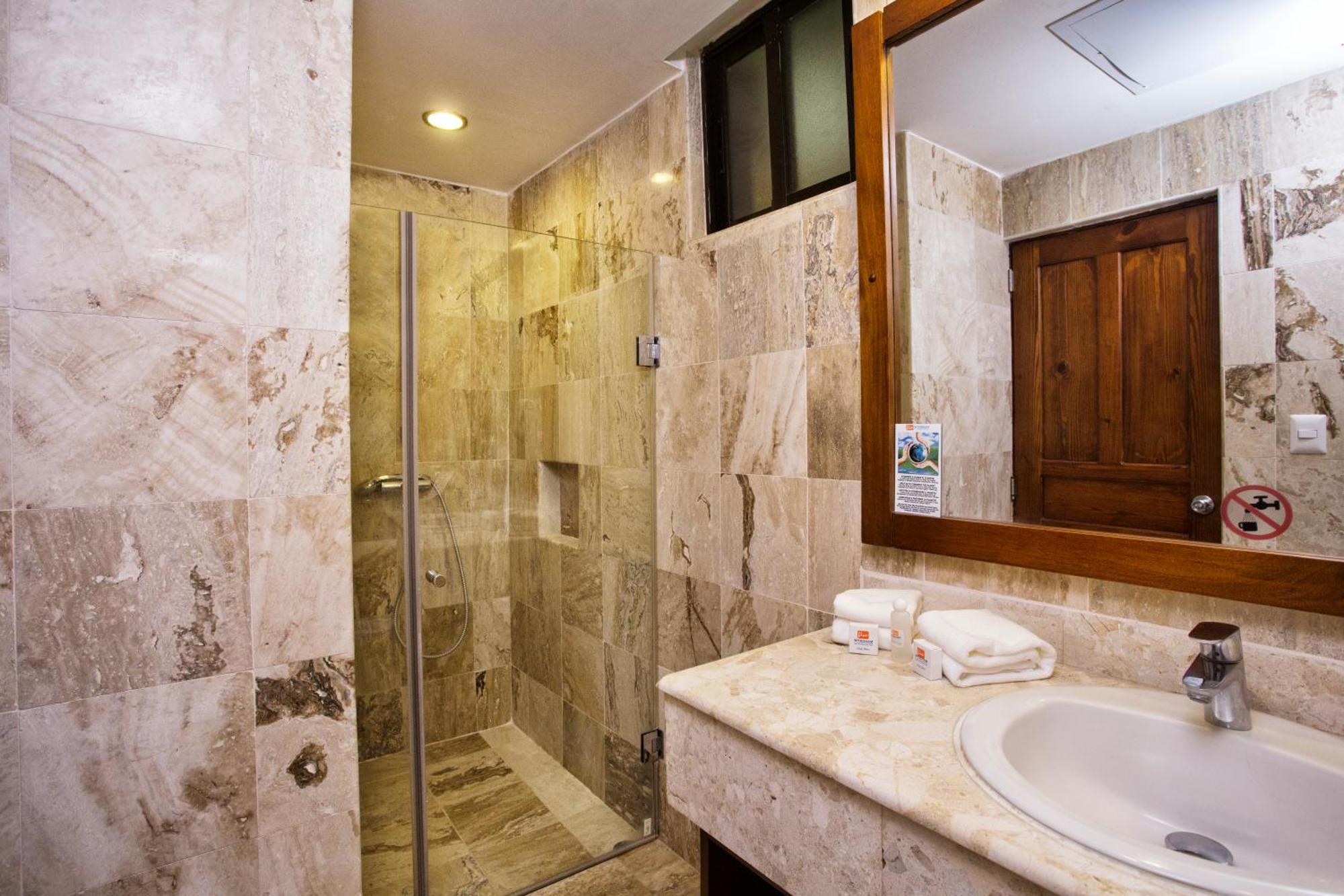 Quarto Superior Jardim com 2 Camas Queen-size e Acessível a Pessoas com Mobilidade Condicionada - Não Fumador