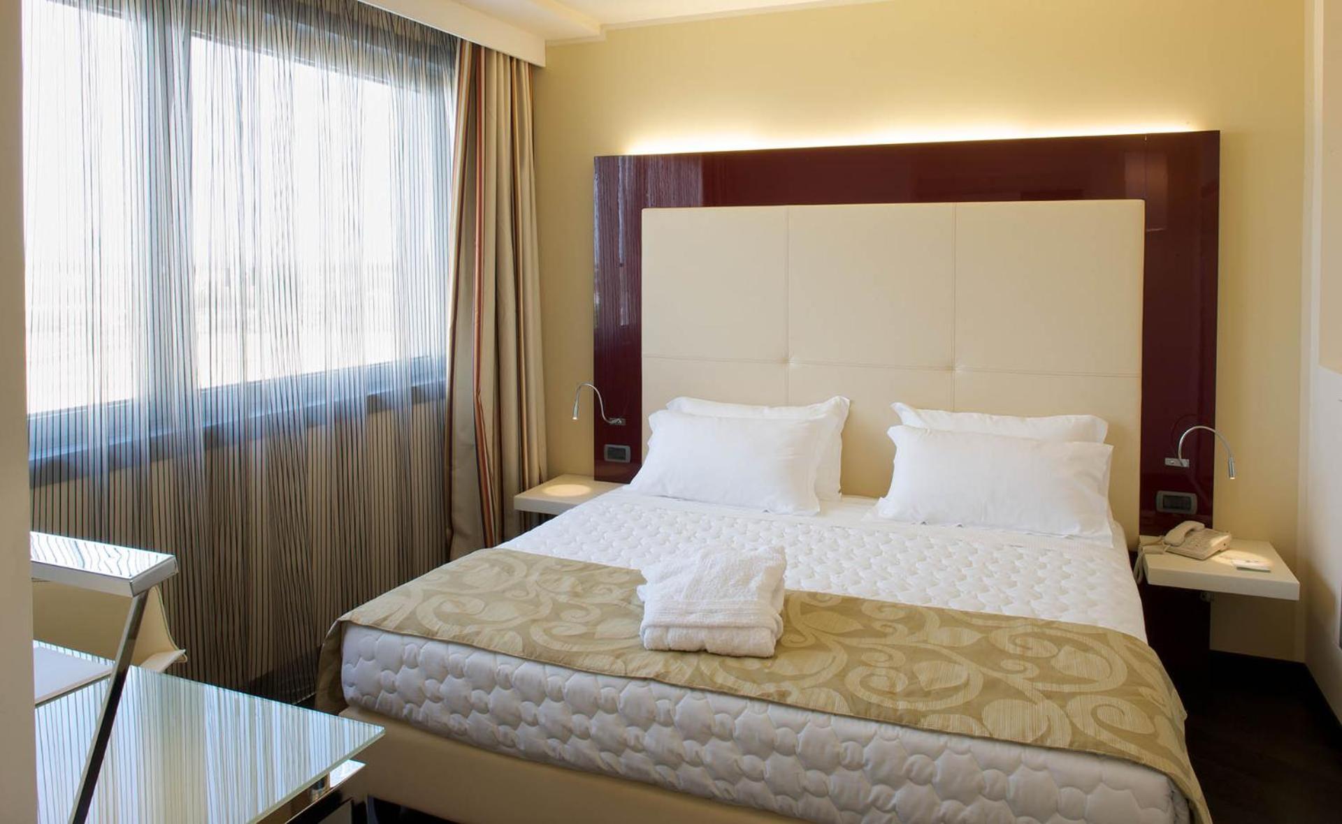 Double Room,250266061:JPEG