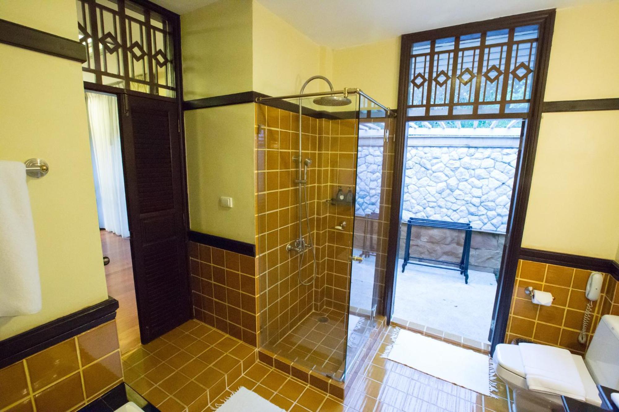 Villa mit 2 Schlafzimmern und Poolblick