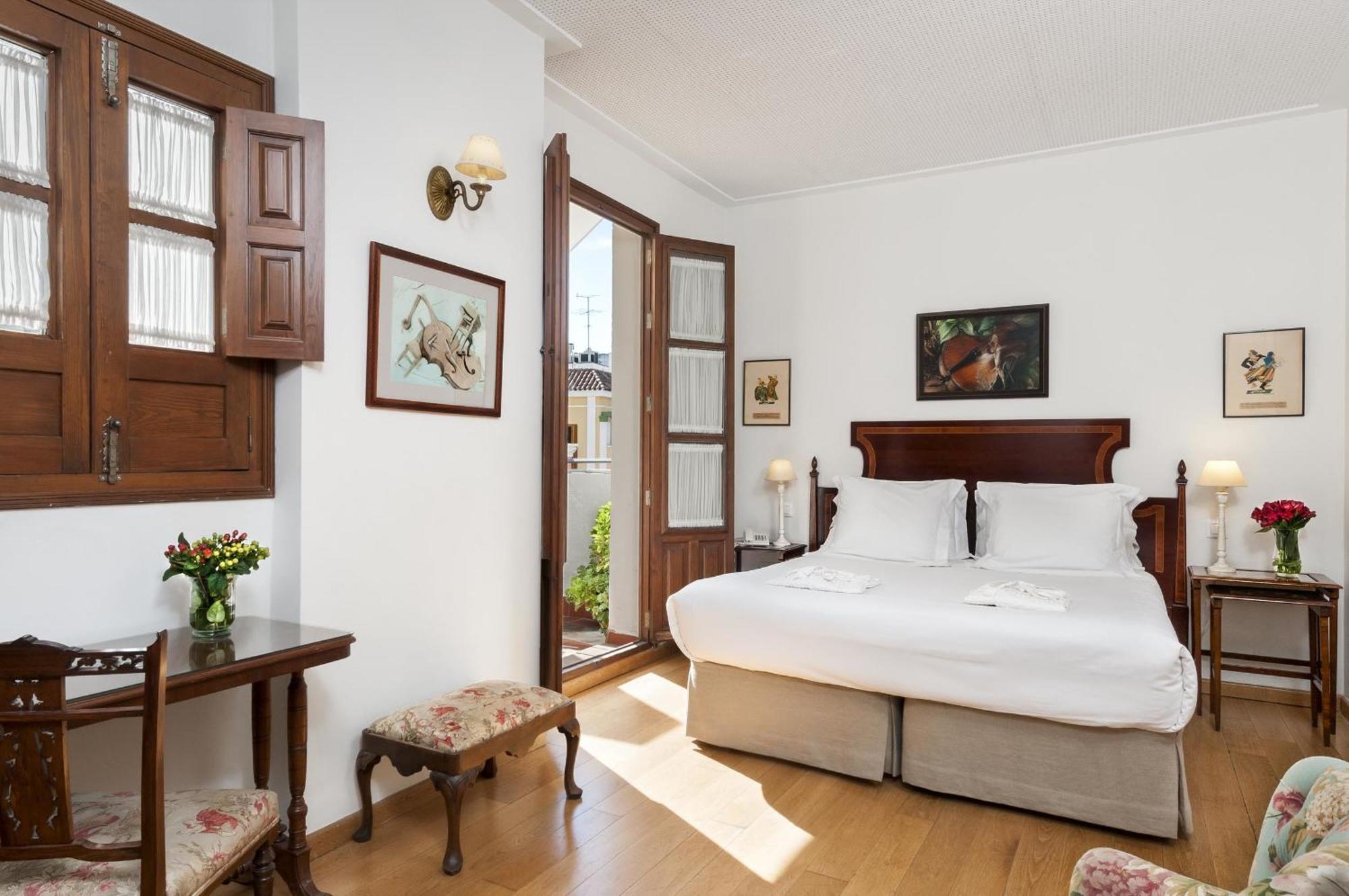 Tweepersoonskamer met Terras