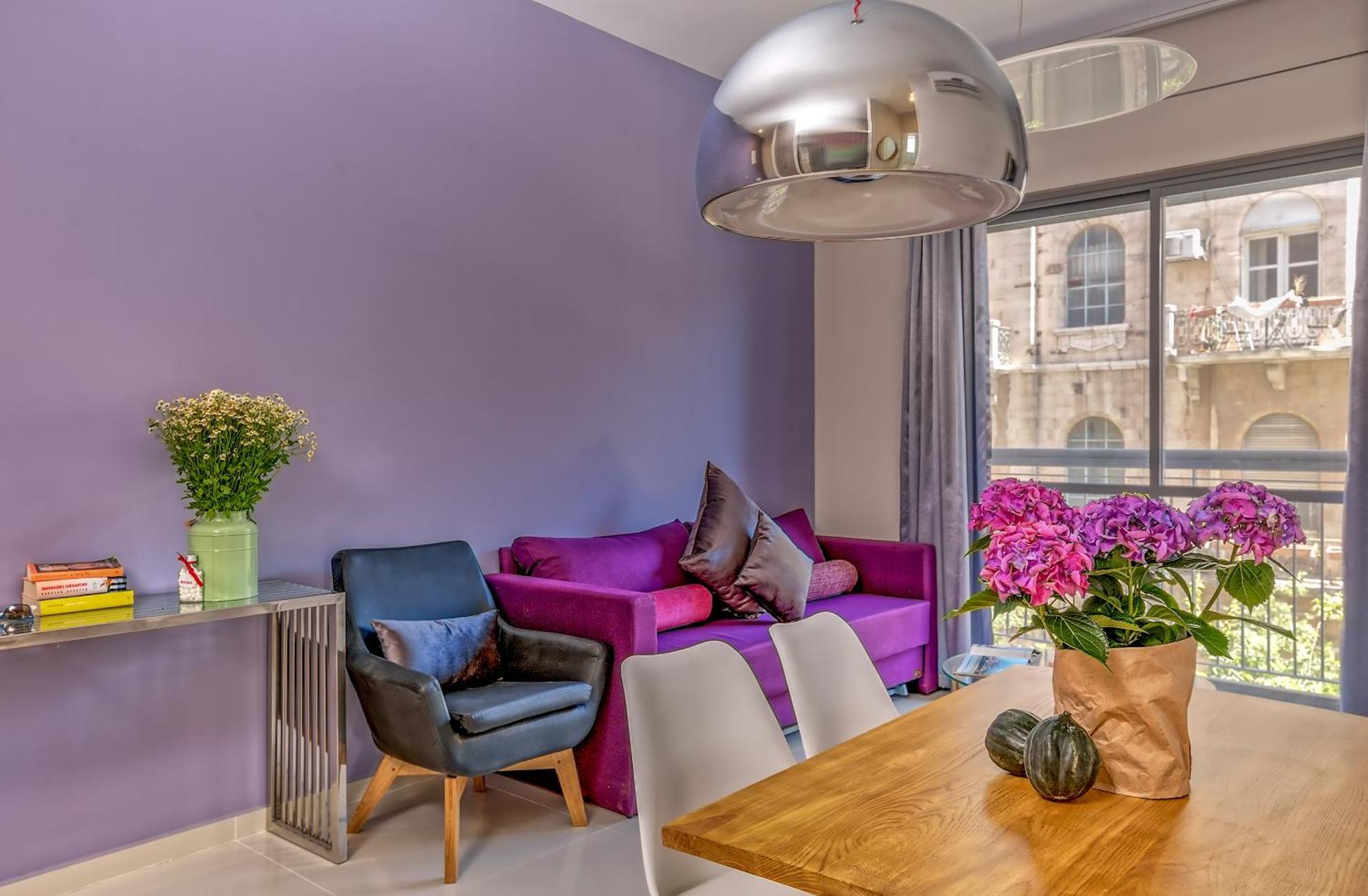 Designer Apartment mit 1 Schlafzimmer und Balkon