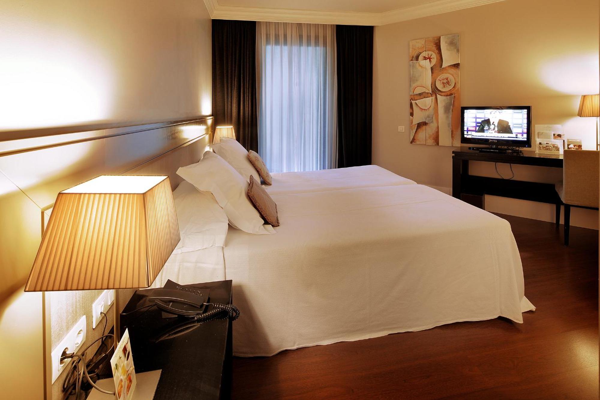 Chambre Double ou Lits Jumeaux - Vue sur Ville