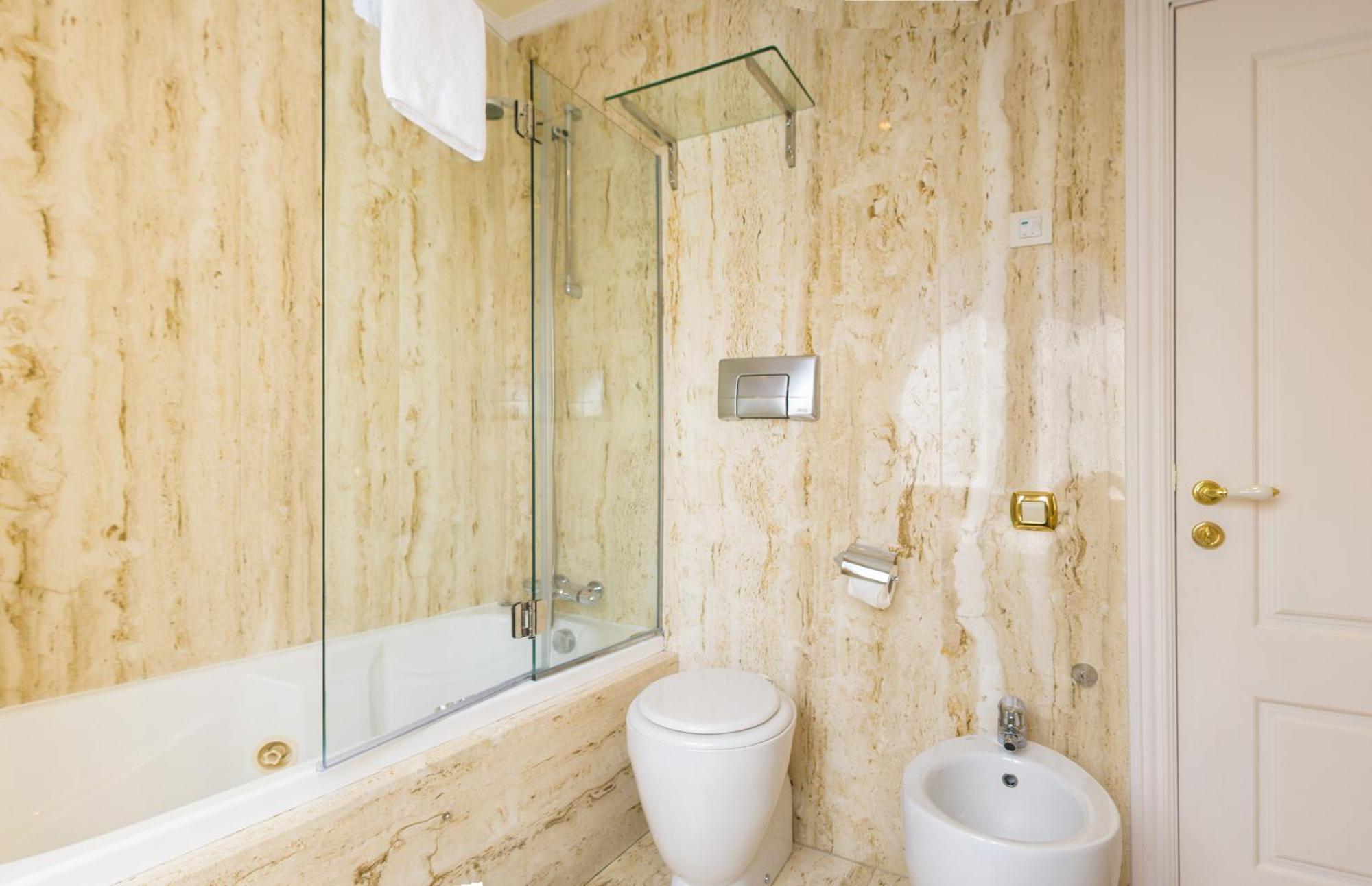 Quarto Duplo