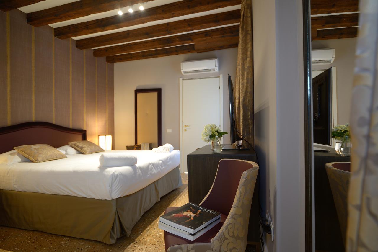 Quarto Duplo