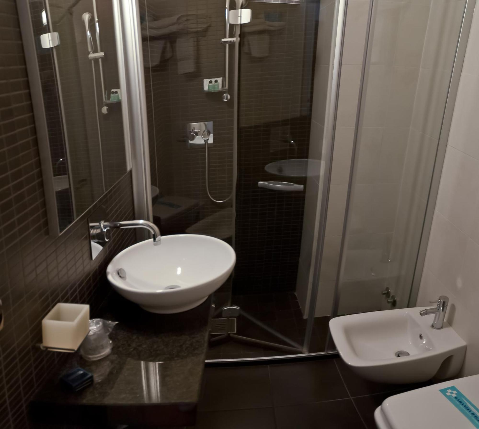 Dreibettzimmer mit Balkon