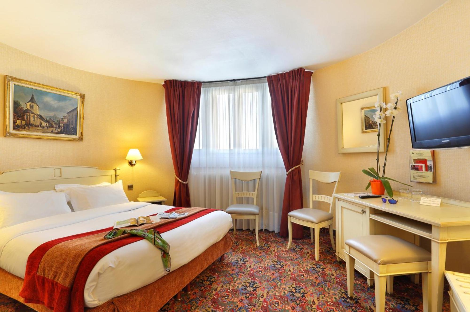 Chambre Double ou Lits Jumeaux avec Canapé-Lit