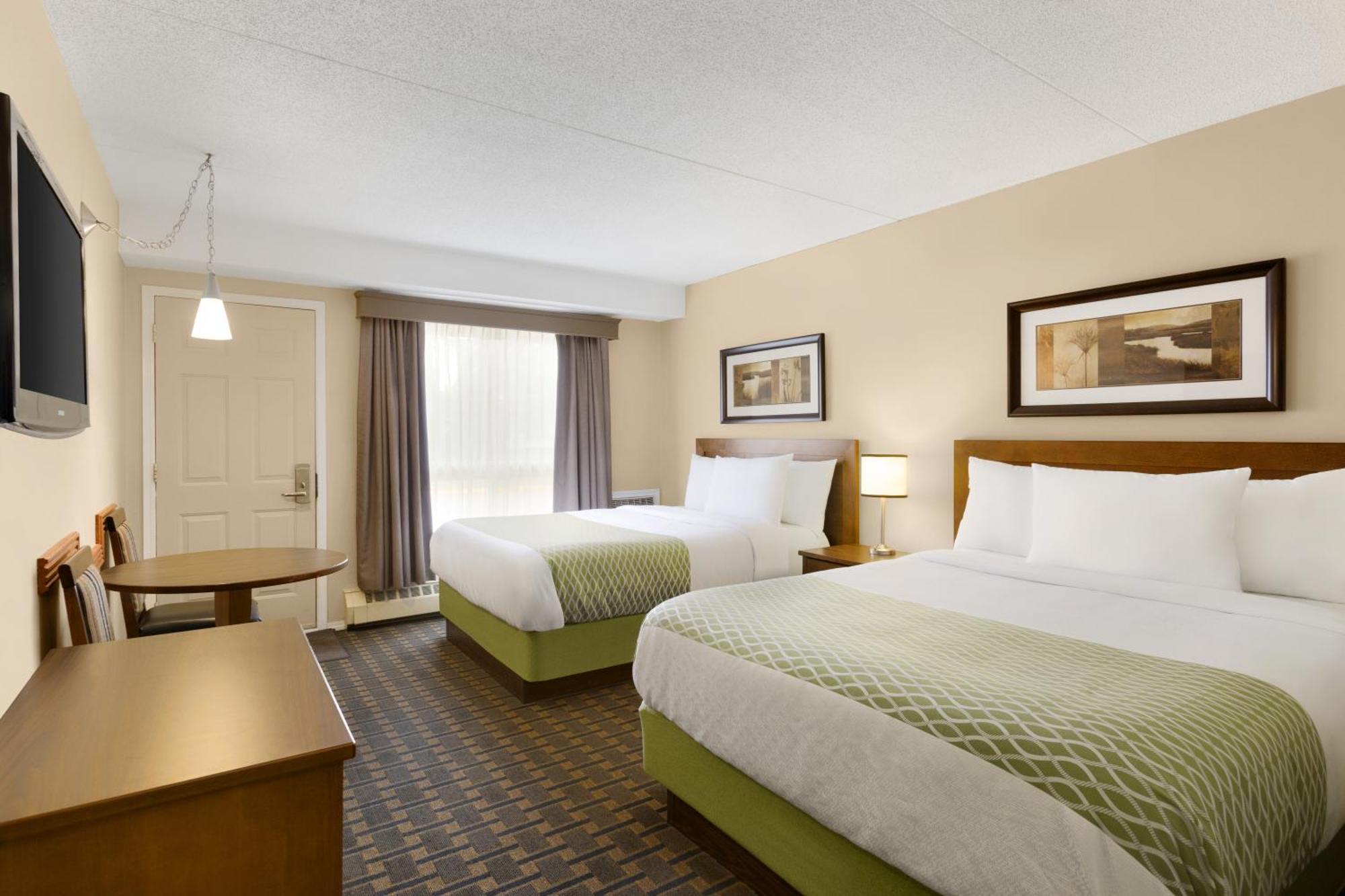 Queen Room with Two Queen Beds - Ground Floor