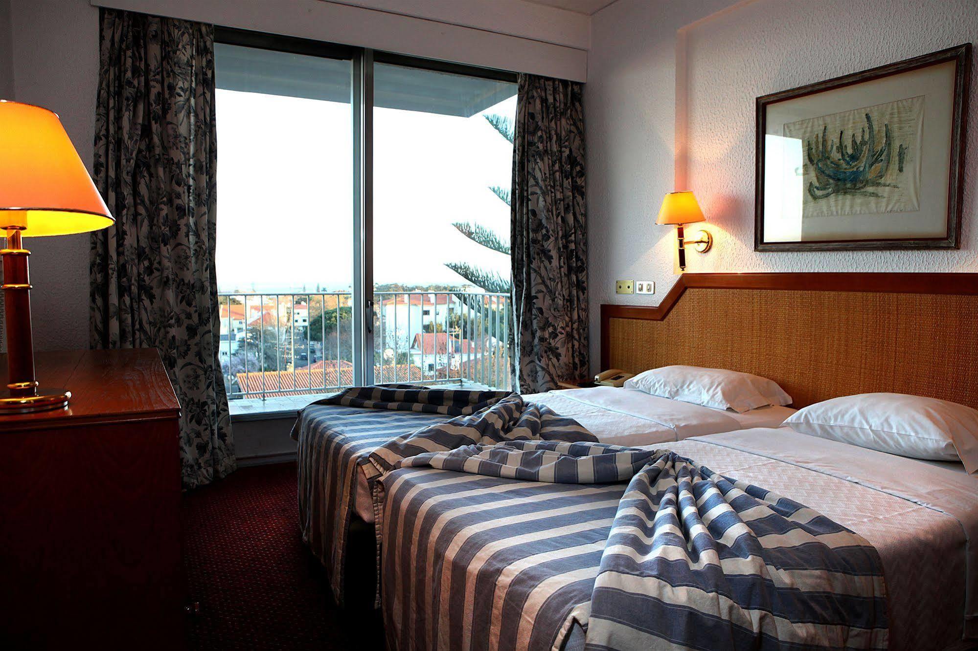 Chambre Double avec Lit d'Appoint