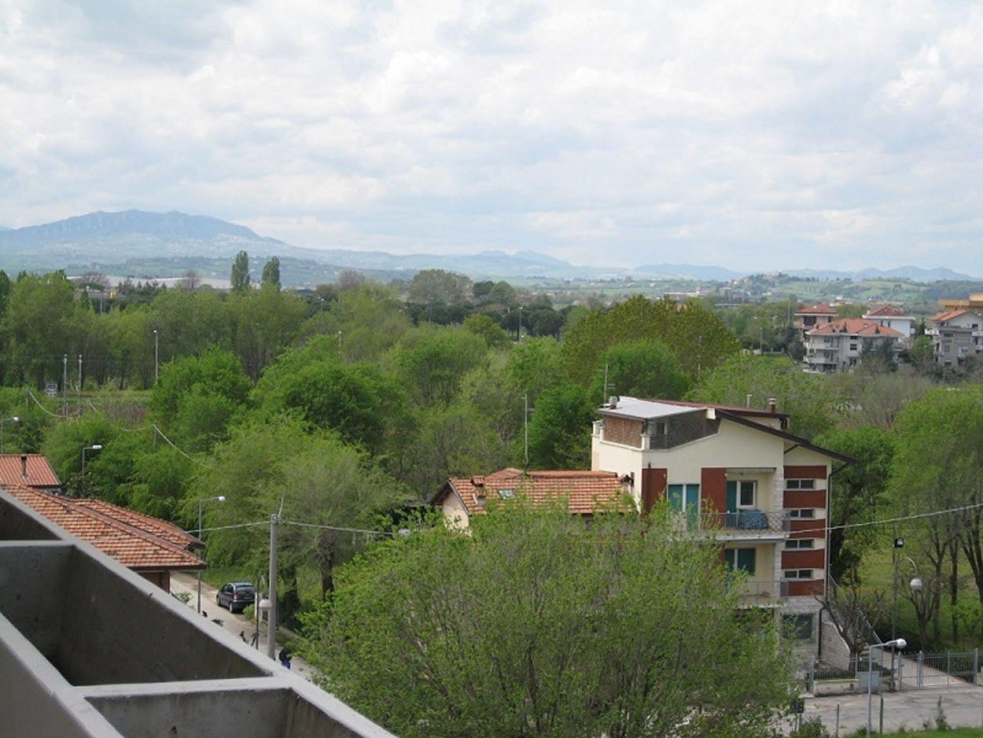 Apartment Terrace,704369215:JPEG