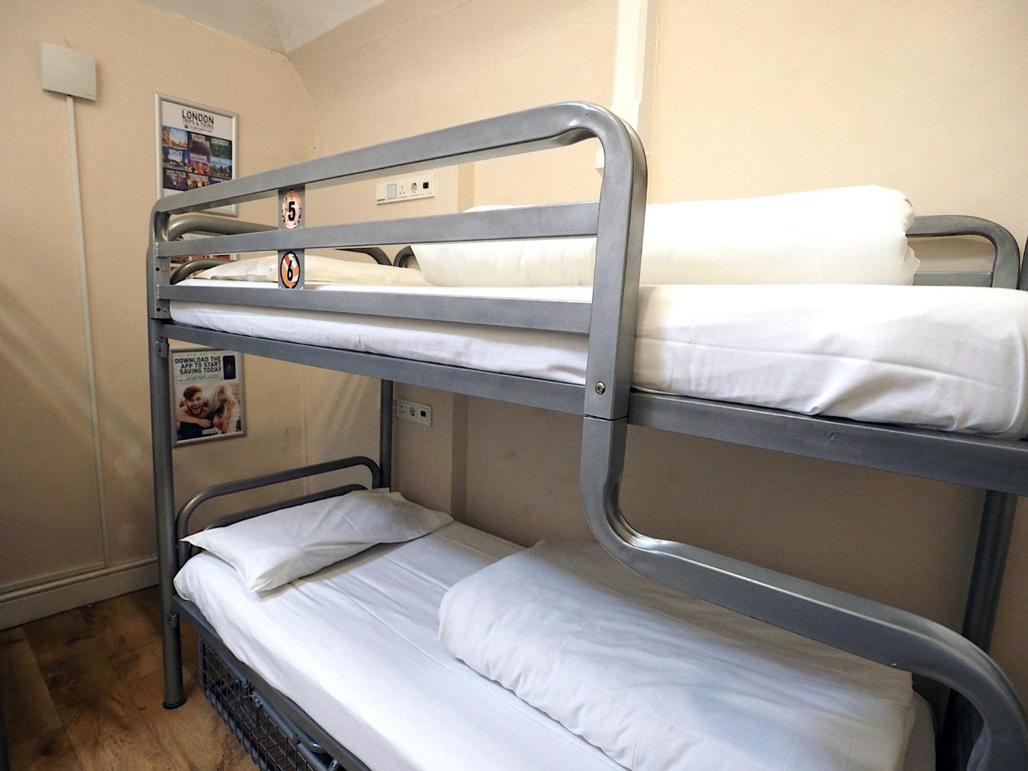 Bed in Gemengde Slaapzaal met 6 Bedden en Gedeelde Externe Badkamer