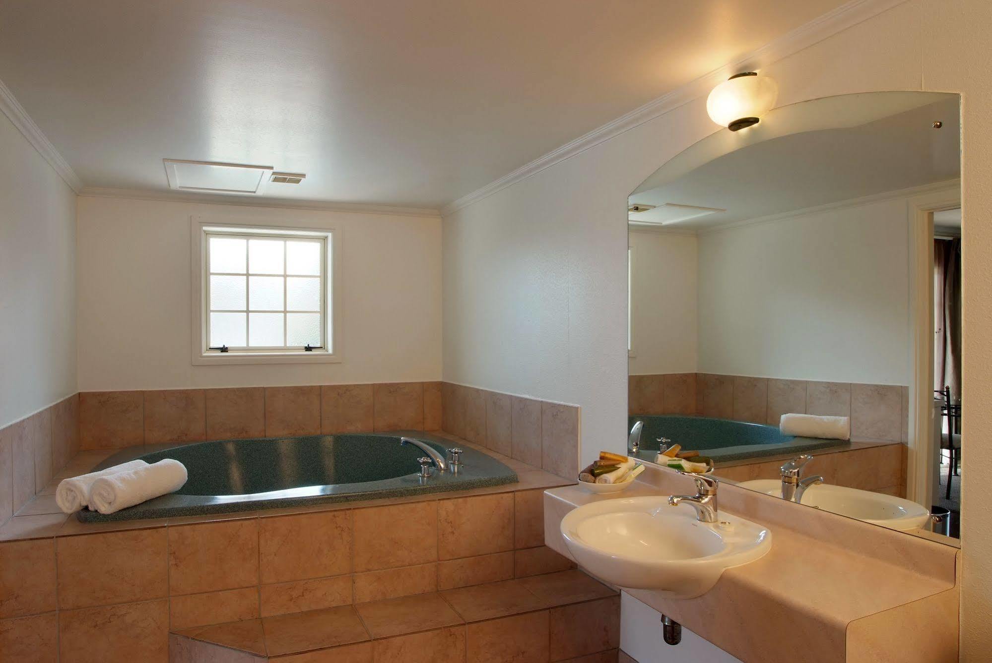 Superior Studio mit Whirlpool