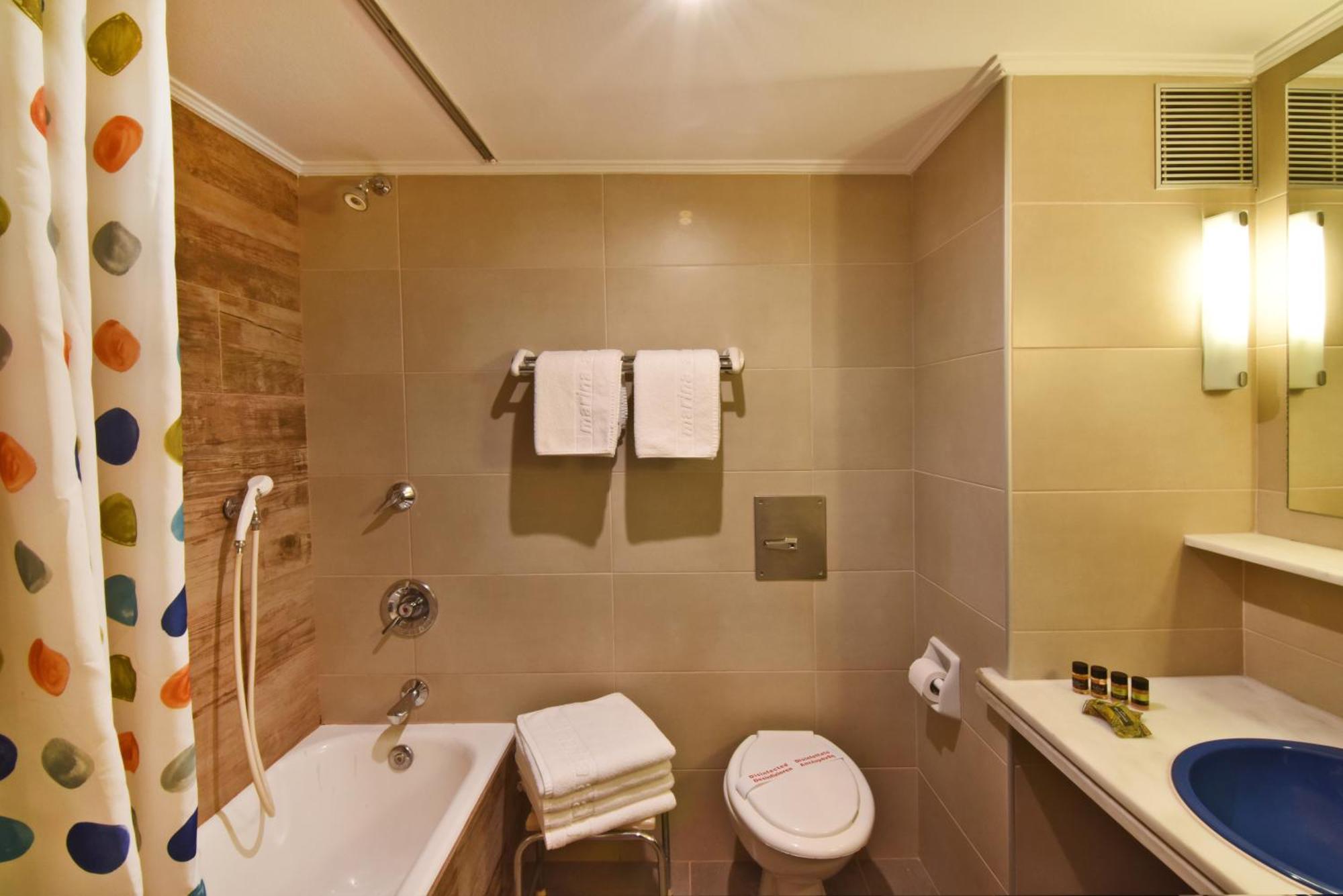 Appartement 2 Chambres Premium - Vue Latérale sur Mer