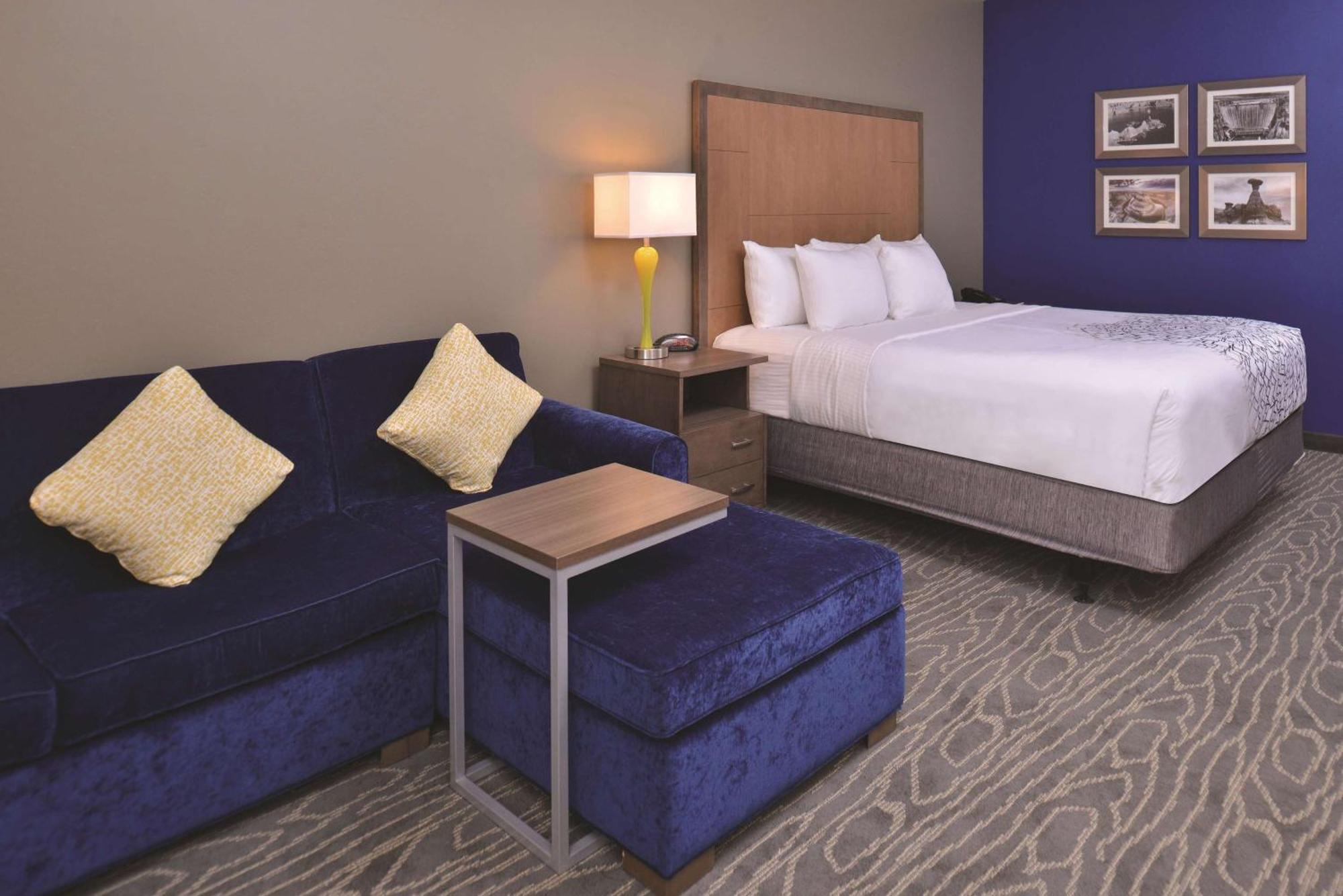 Chambre Lit King-Size de Luxe - Accessible aux Personnes à Mobilité Réduite/Non-Fumeurs