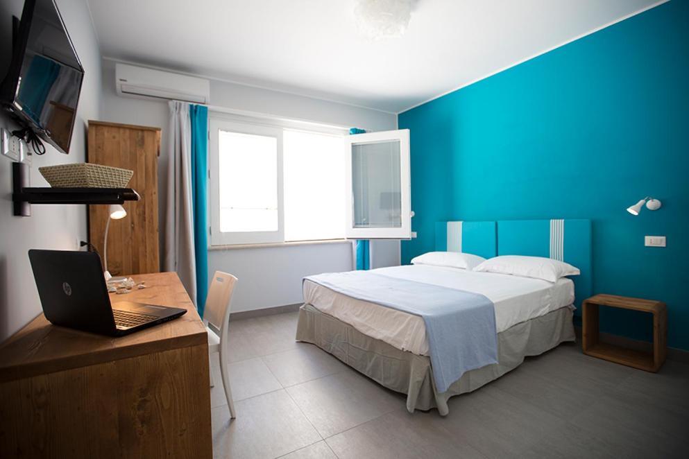 Double Room,712657969:JPEG