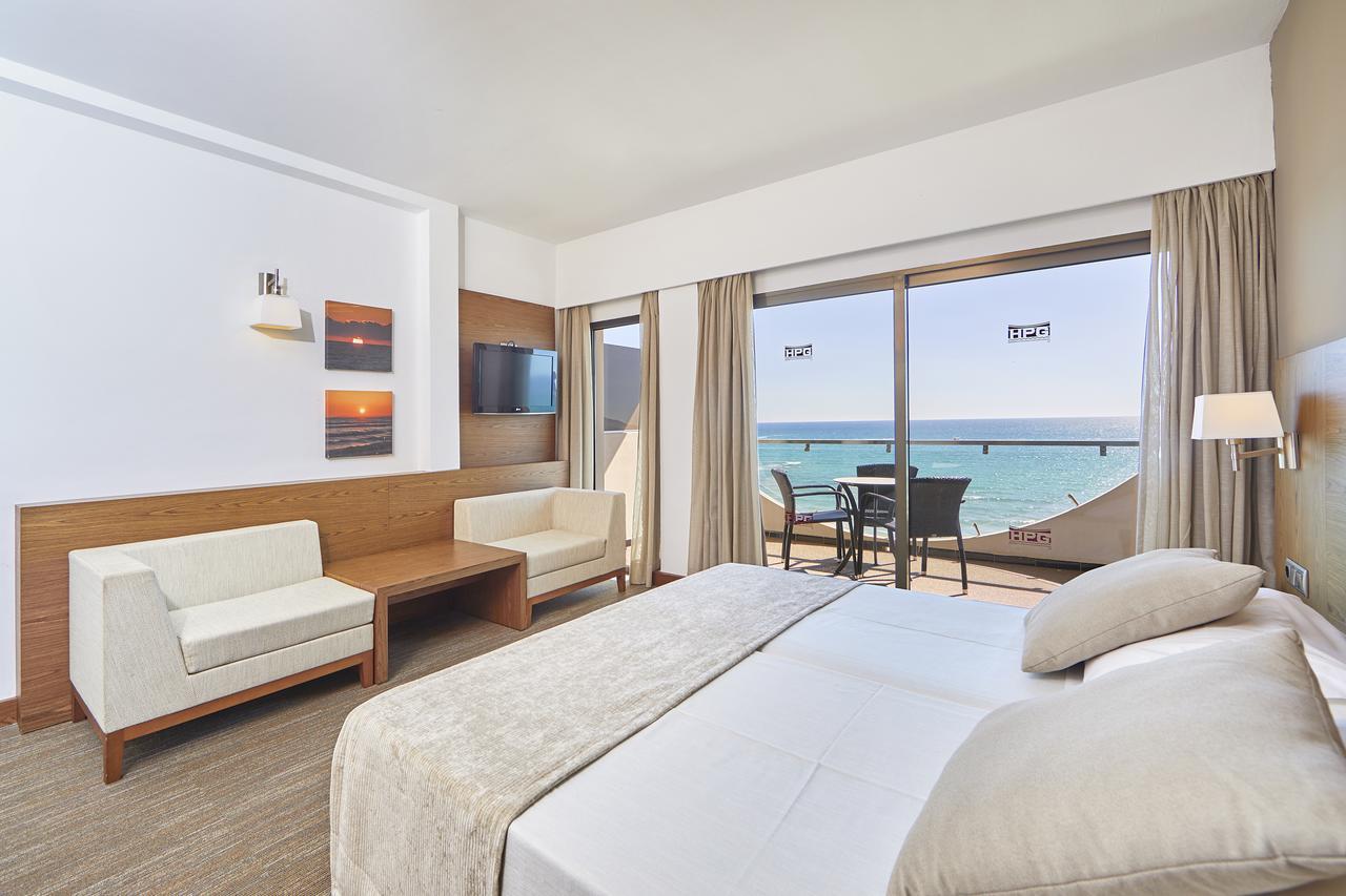 Habitación Doble Superior con balcón y vistas al mar - 2 camas