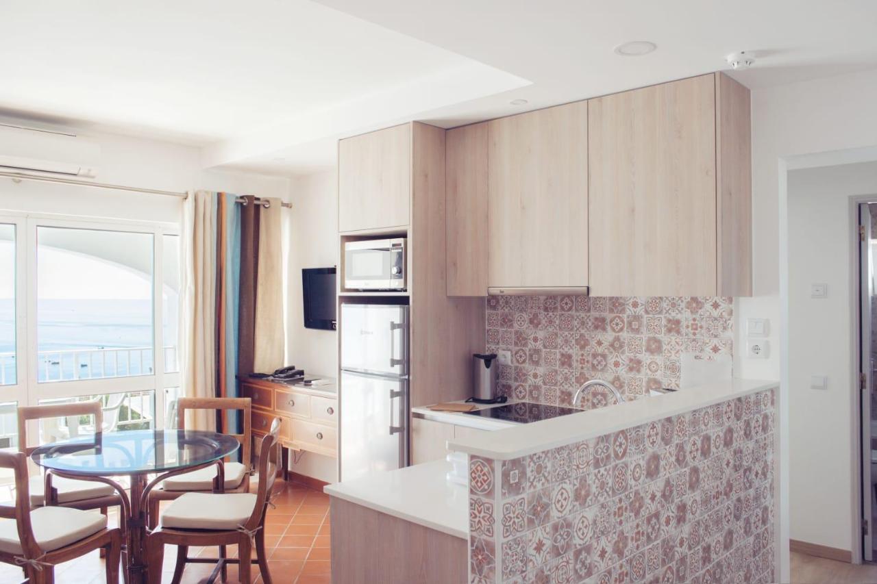 Apartamento com 2 Quartos e Vista Mar