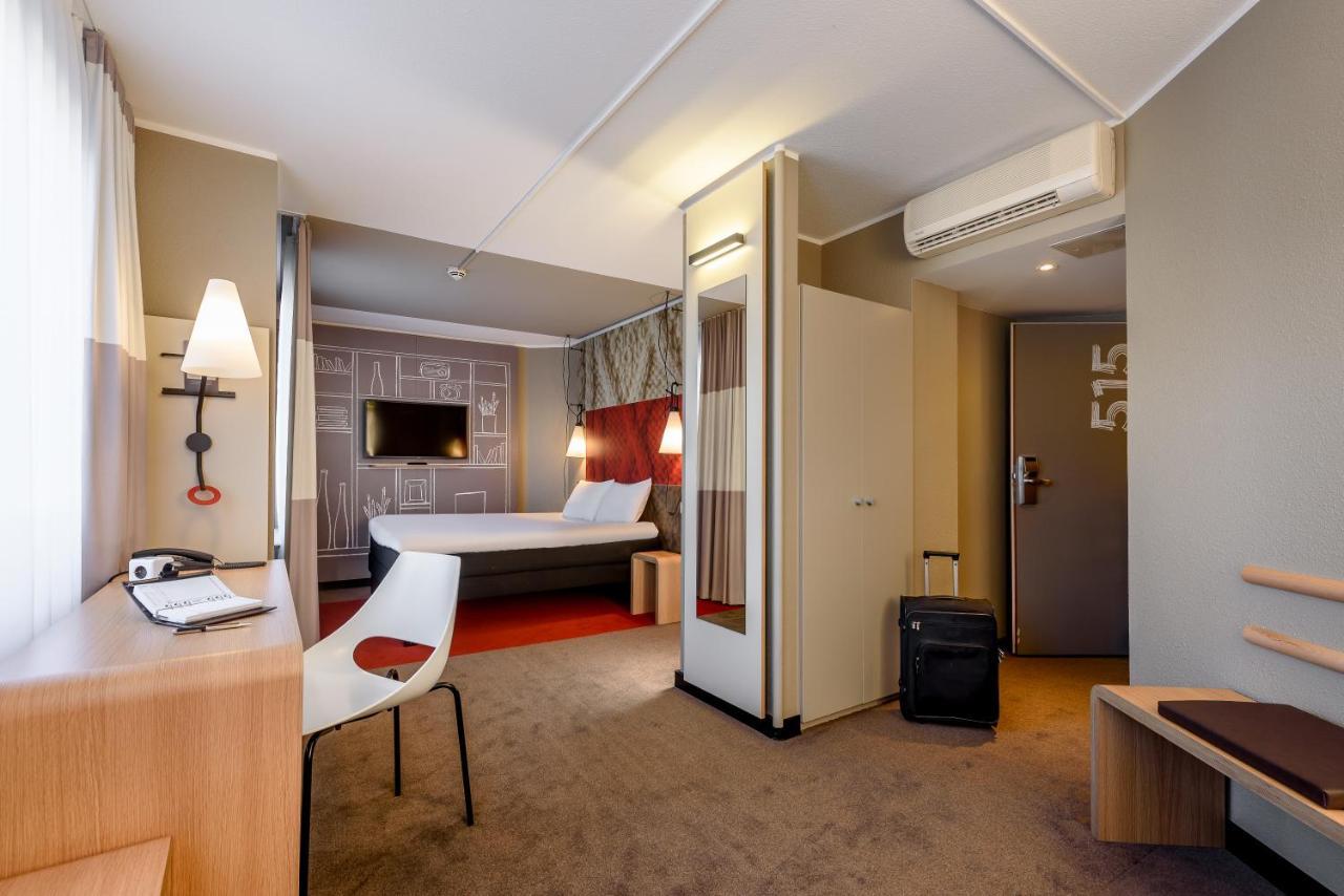 Junior Suite with Twin Beds and Sofa,1704839955:JPEG
