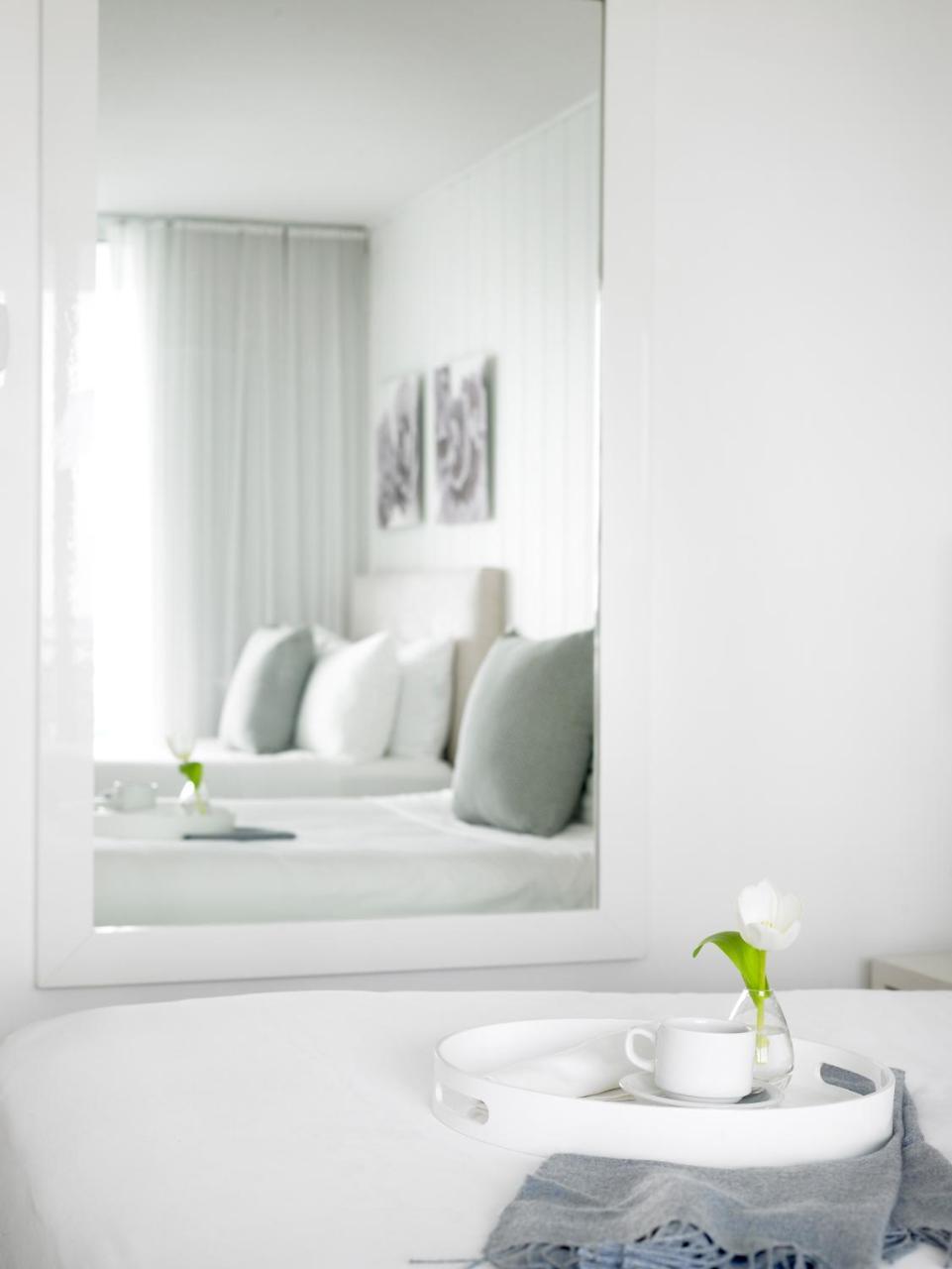 Deluxe tweepersoonskamer met balkon en uitzicht op zee