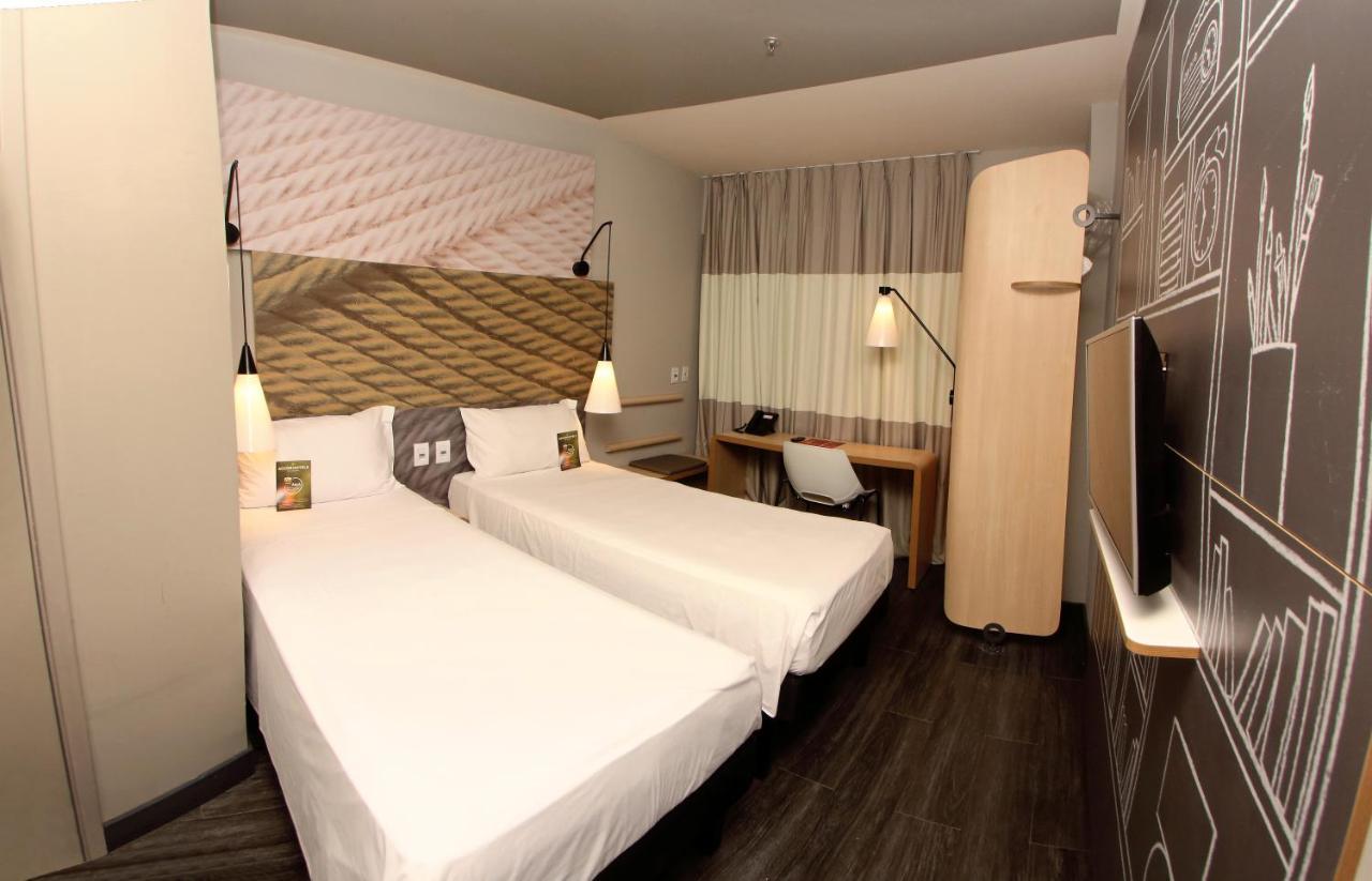 Quarto Twin Standard