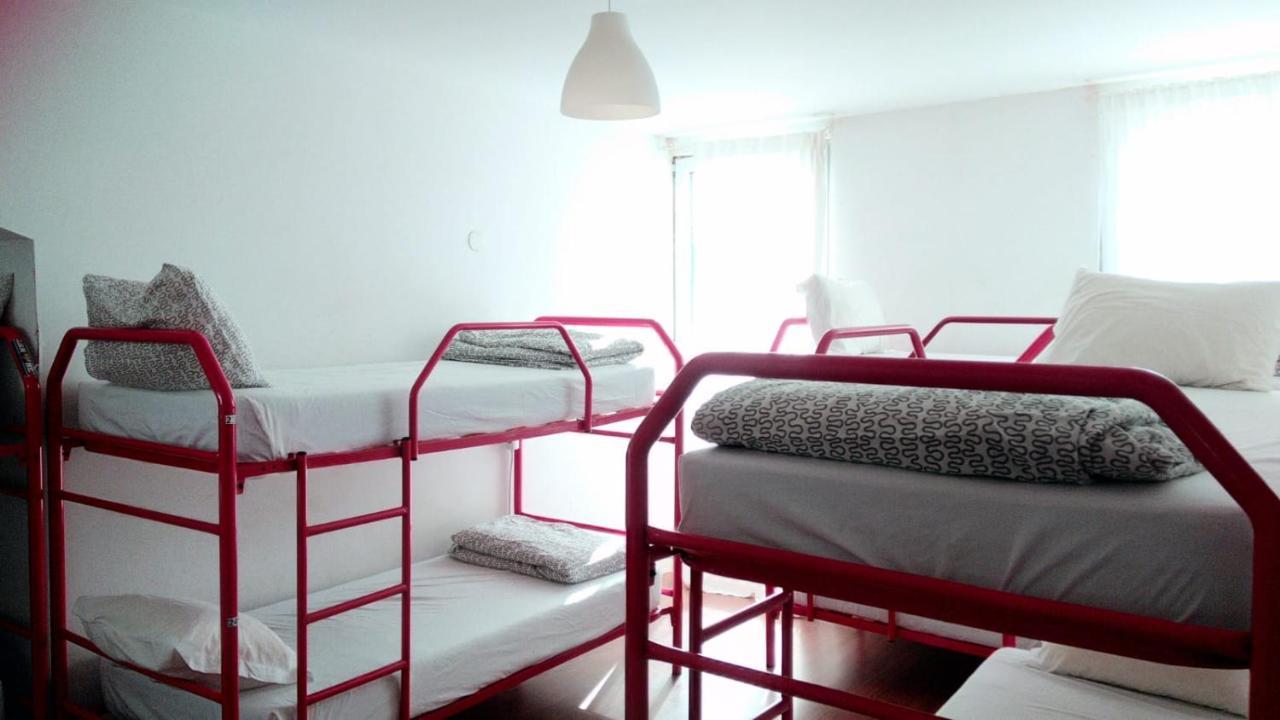 Lit dans un Dortoir Mixte de 10 Lits