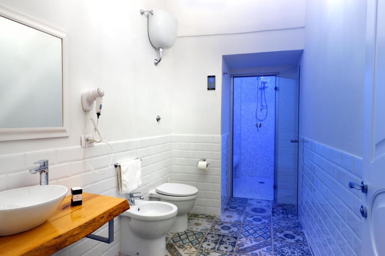 Suite Spa Access,737324167:JPEG