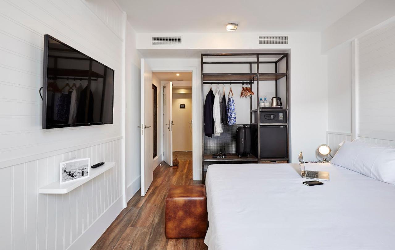 Single Room,434123817:JPEG