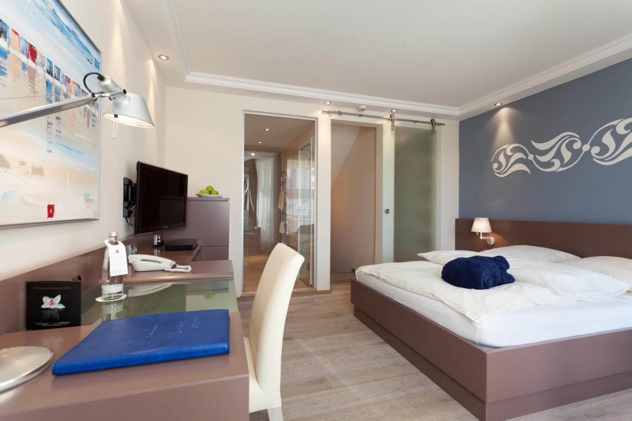 Single Room with Balcony,746826584:JPEG