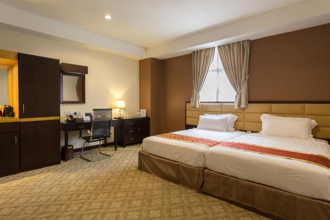 Deluxe Hollywood Zimmer