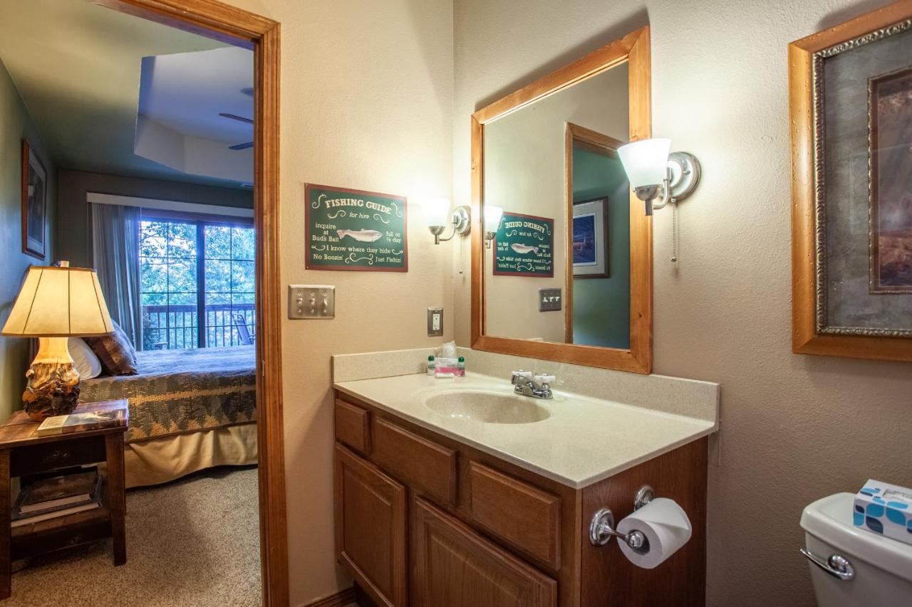 One-Bedroom Apartment,749760746:JPEG