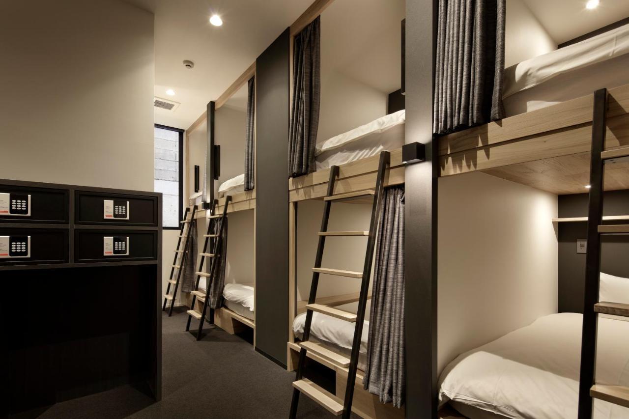 Letto a Castello in Dormitorio Misto (10 Adulti)
