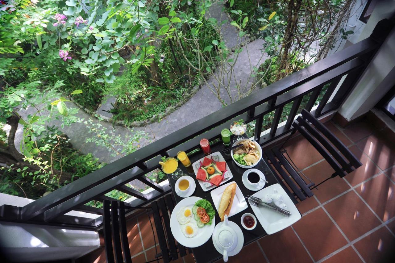 Deluxe Double or Twin Room with Pool View
