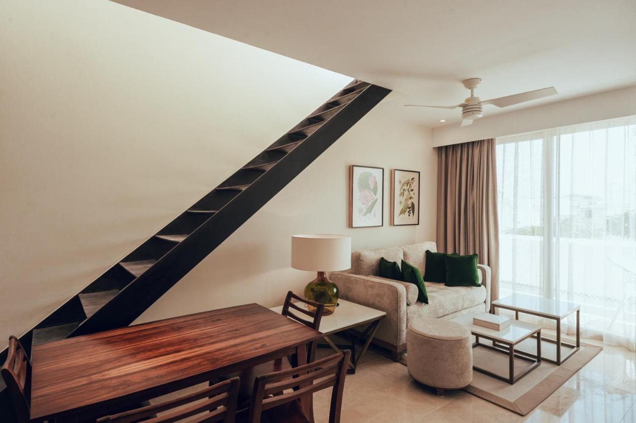 Suite com 1 Quarto, Banheira de Hidromassagem Privada e Terraço
