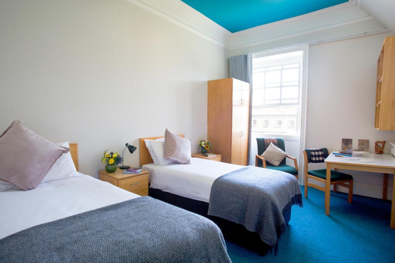 Chambre Lits Jumeaux avec Salle de Bains Privative