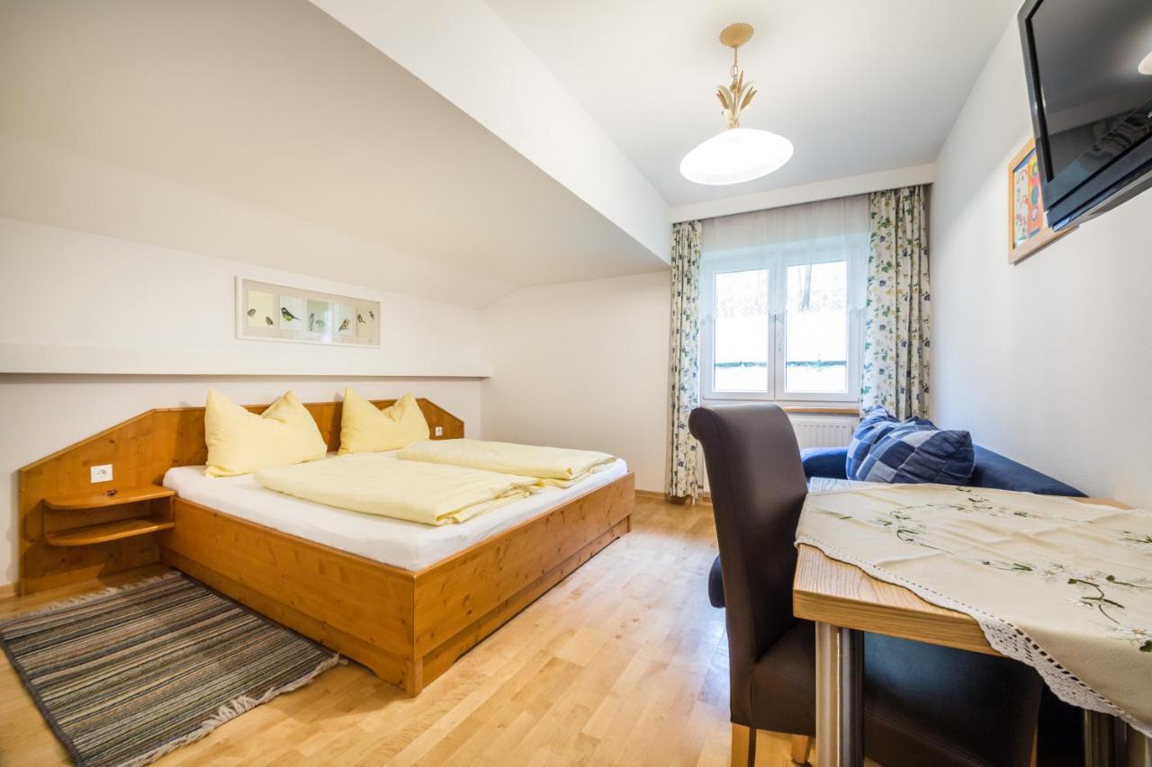 Dreibettzimmer