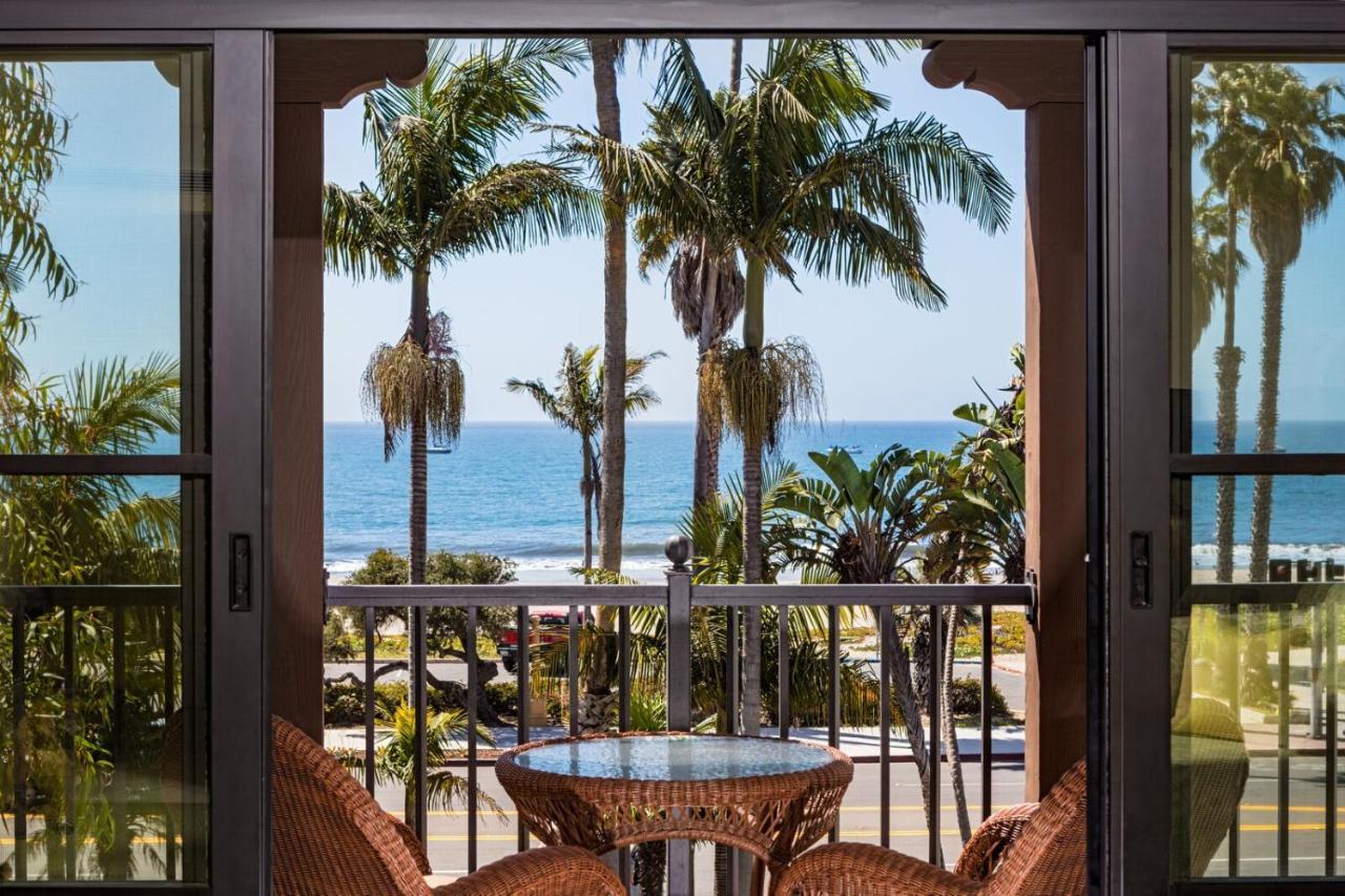 Quarto com Cama King-size e Vista do Mar