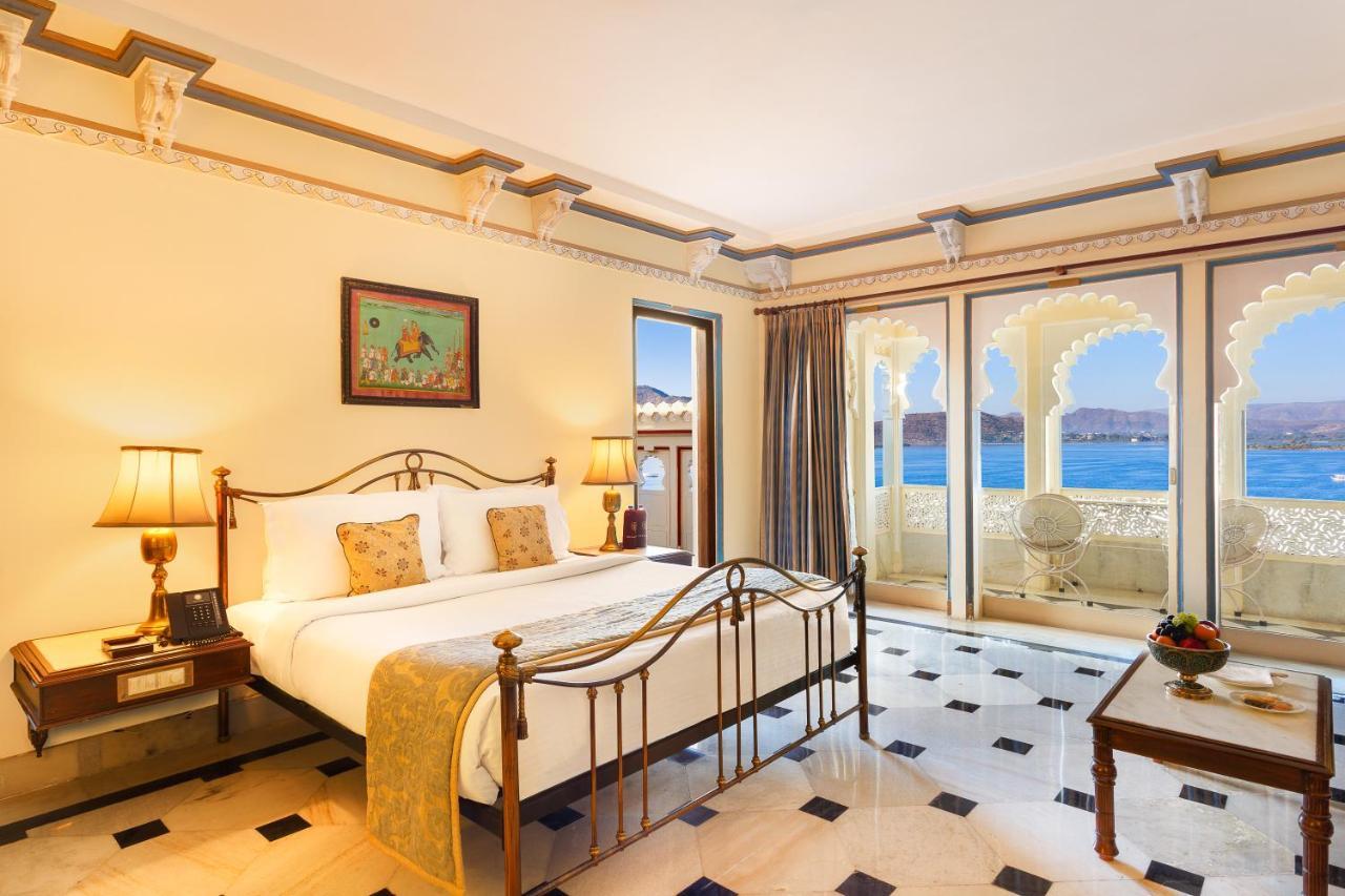 Suite with Lake View