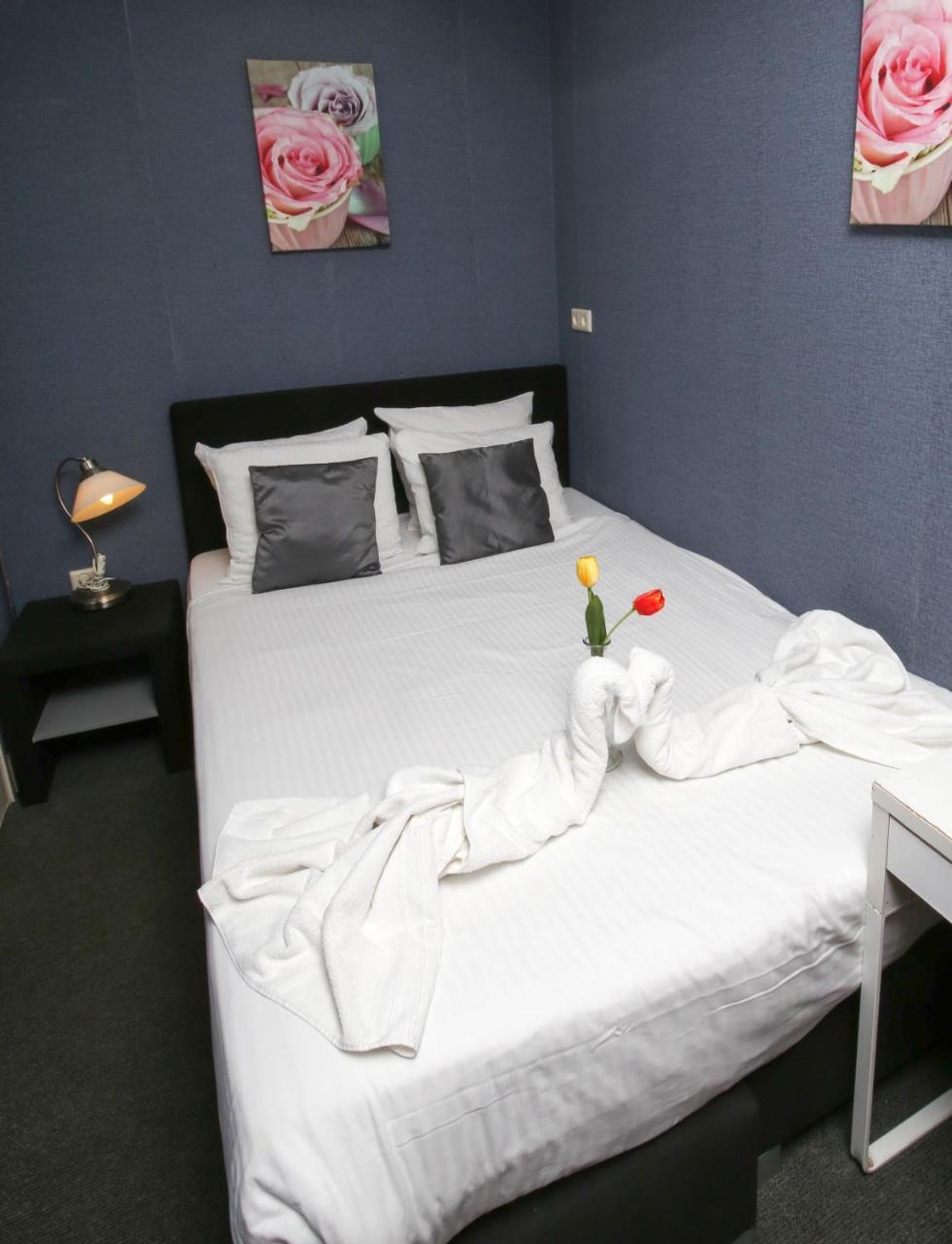Kleines Economy Doppel- oder Zweibettzimmer mit Gemeinschaftsbad