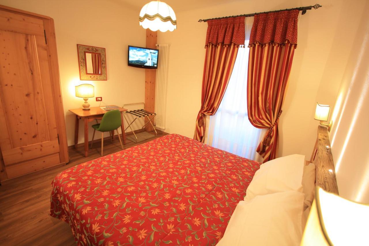 Single Room,758861656:JPEG