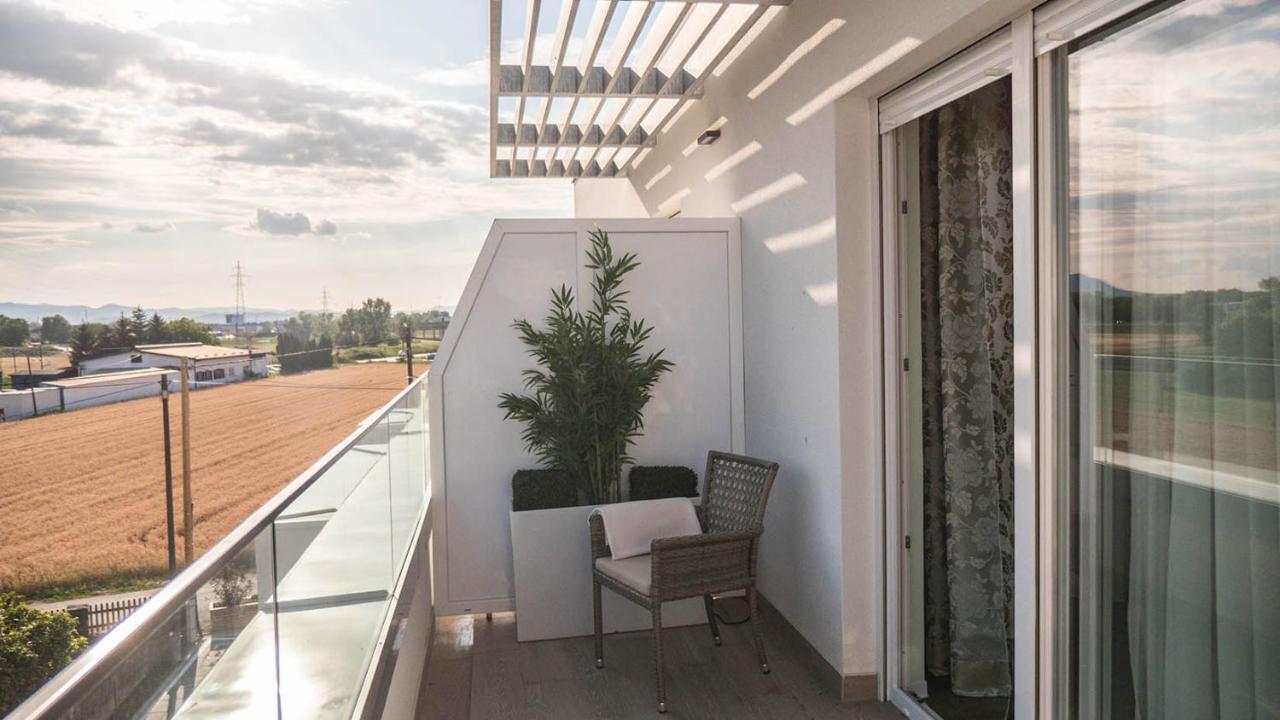Einzelzimmer mit Balkon