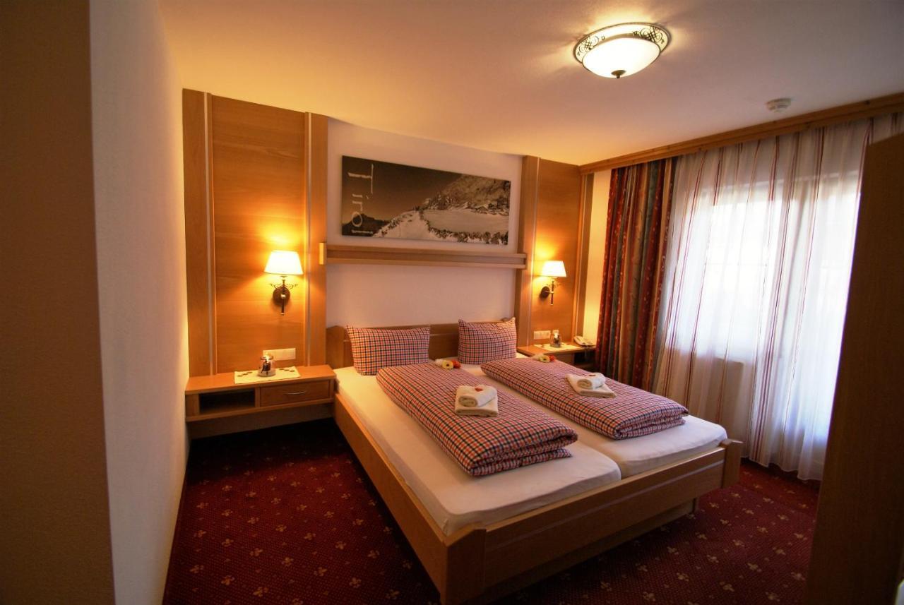 Doppelzimmer mit Balkon