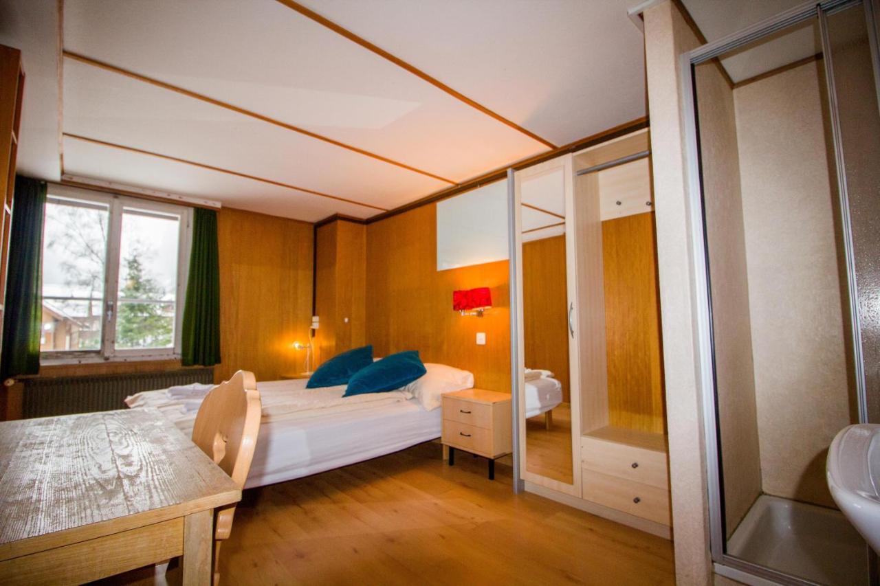 Chambre Double avec Toilettes Communes