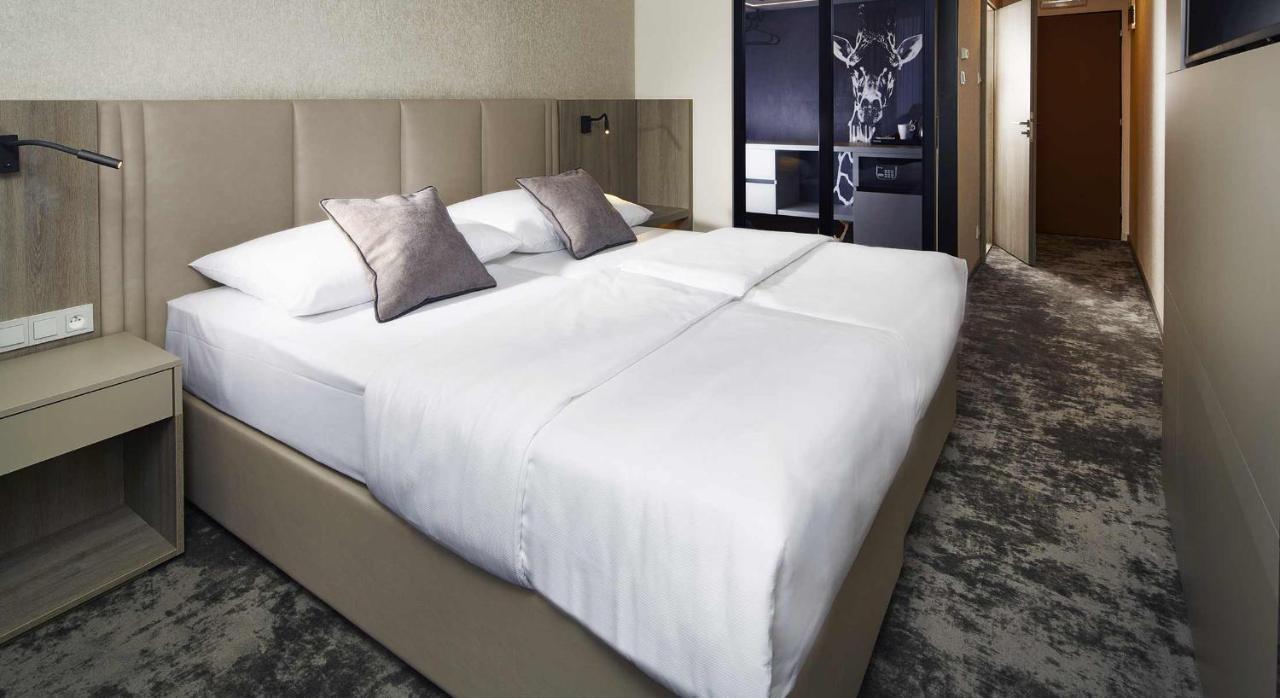 Executive Tweepersoonskamer met 1 of 2 Bedden en Gratis Toegang tot het Zwembad